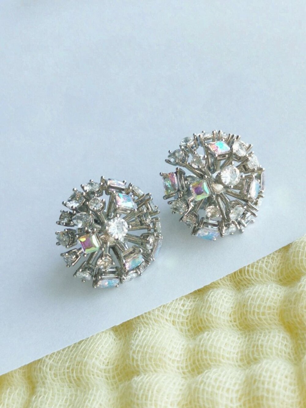 Kate Spade - Beaming Bright Silver Clear Crystal Stud Earrings - Picture 4 of 4